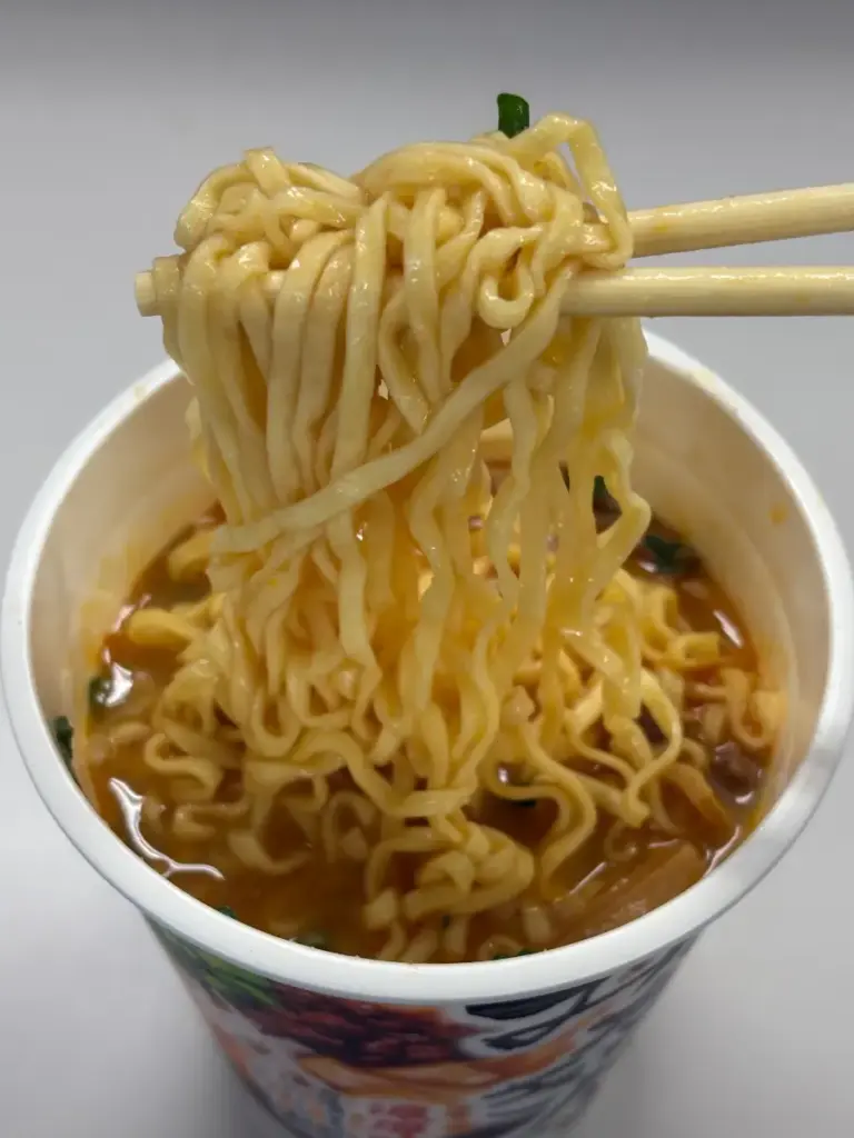 新みそきん 麺リフト